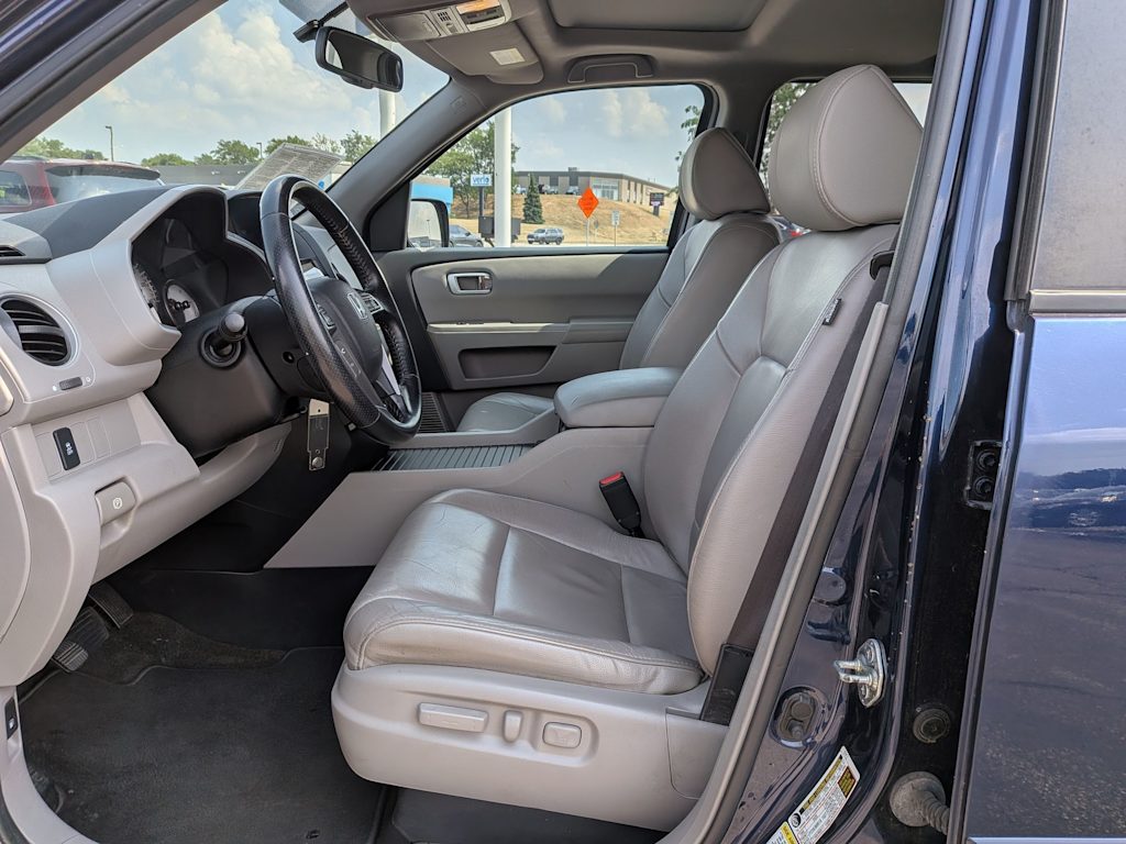 Thumbnail: 2013 Honda Pilot - 10