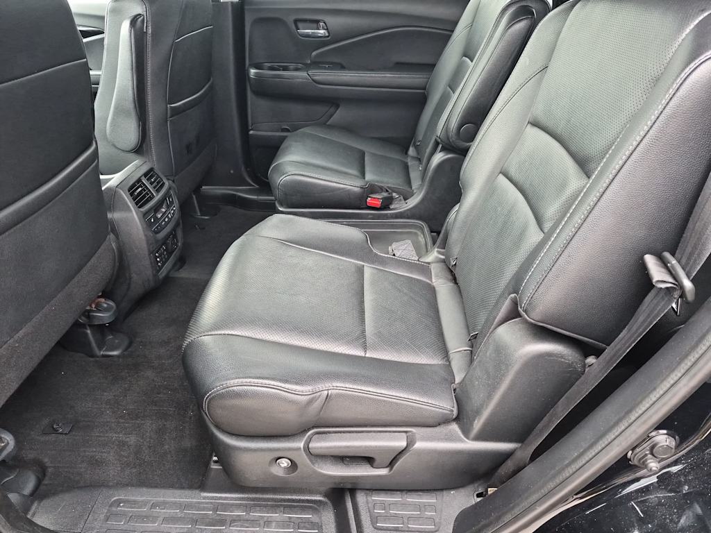 Thumbnail: 2018 Honda Pilot - 12