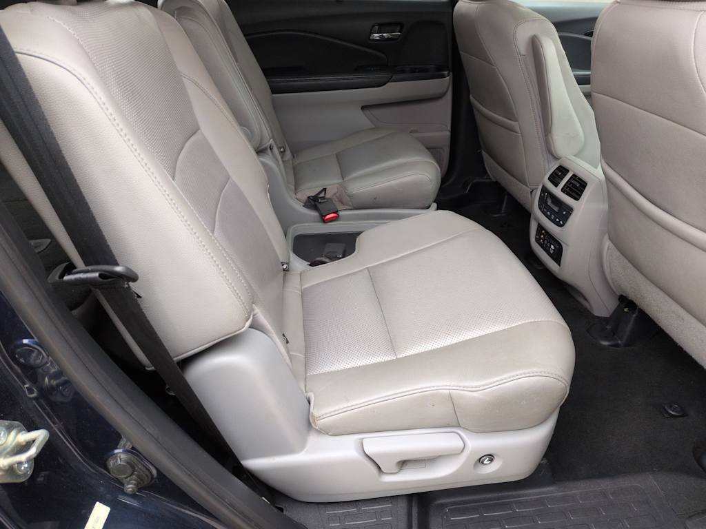 Thumbnail: 2016 Honda Pilot - 11