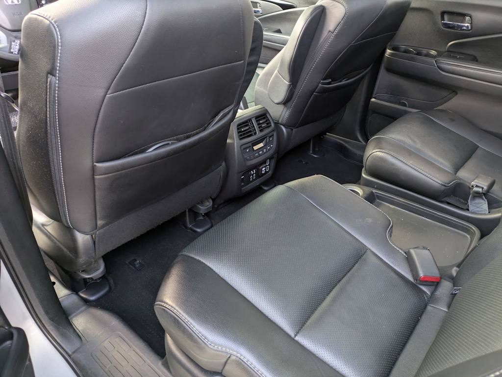 Thumbnail: 2019 Honda Pilot - 12