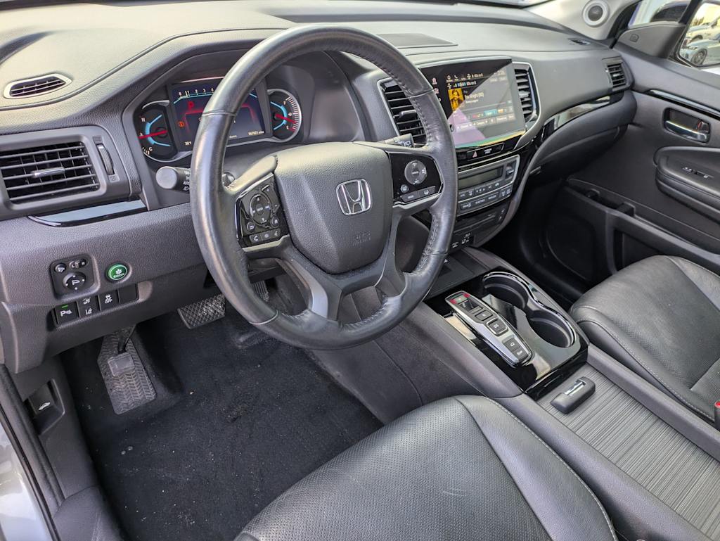 Thumbnail: 2019 Honda Pilot - 2