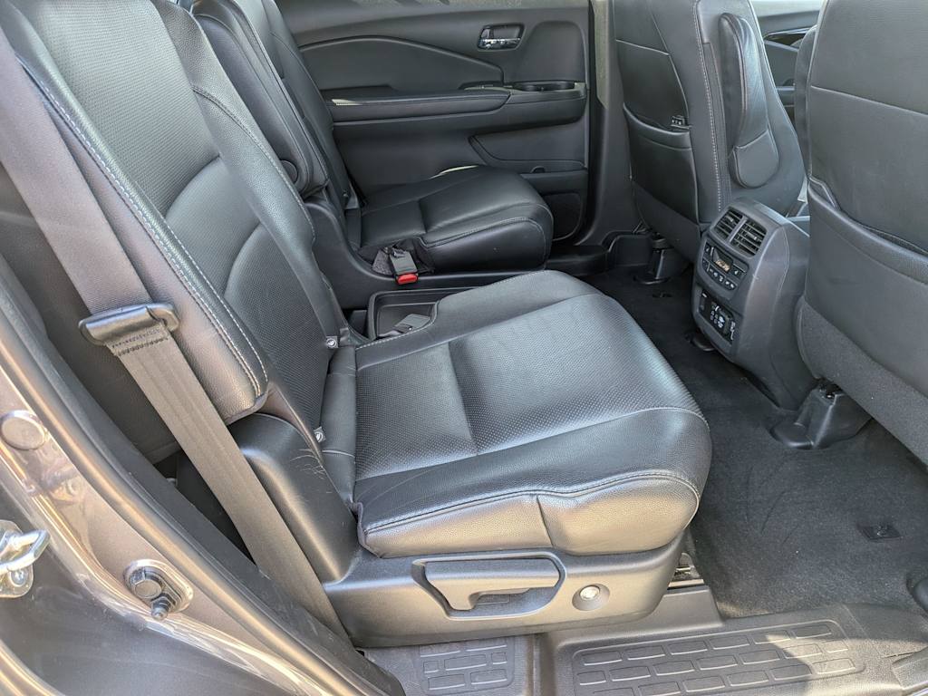 Thumbnail: 2019 Honda Pilot - 26