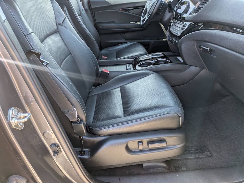 Thumbnail: 2019 Honda Pilot - 27
