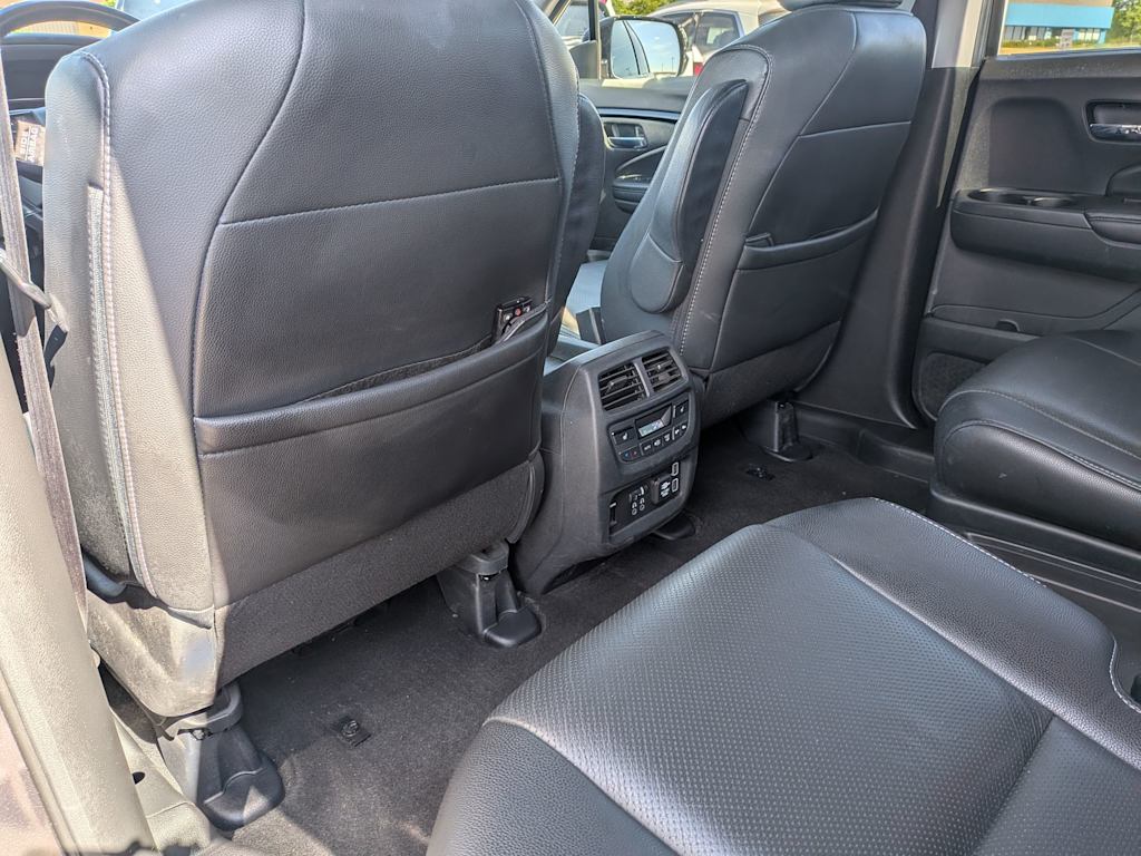 Thumbnail: 2019 Honda Pilot - 11