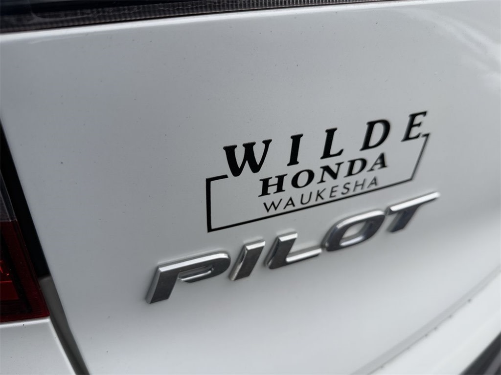 2022 Honda Pilot SE 16