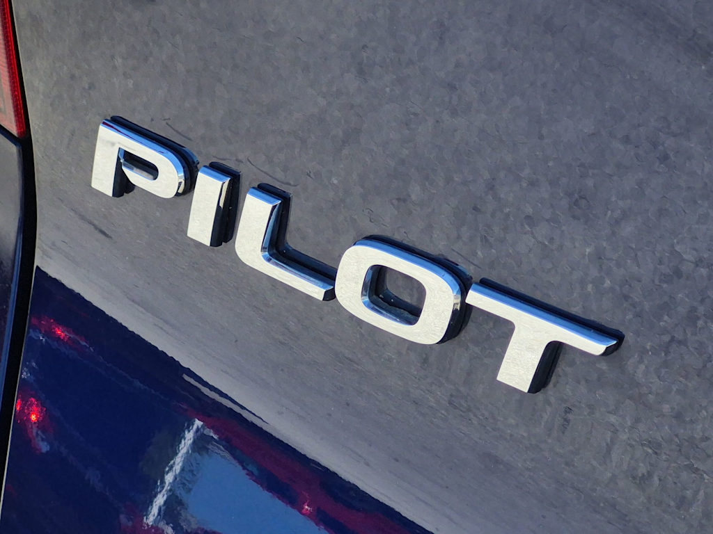 Thumbnail: 2018 Honda Pilot - 7