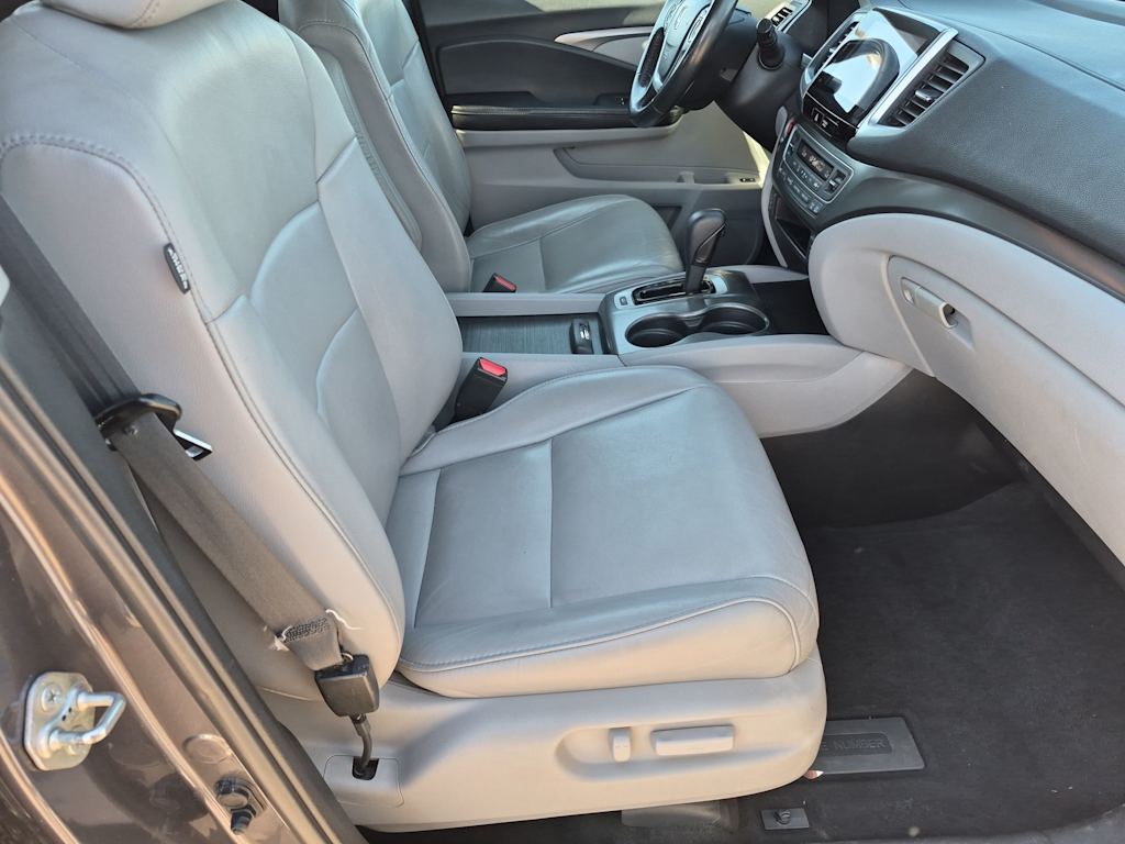 Thumbnail: 2018 Honda Pilot - 27