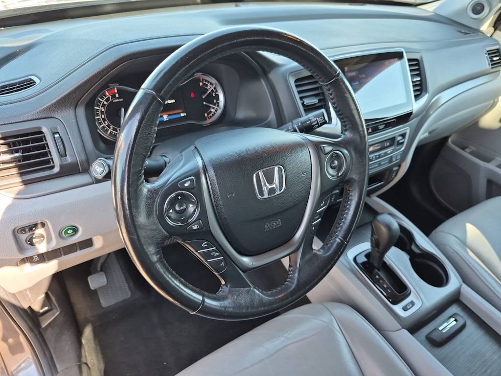 Thumbnail: 2018 Honda Pilot - 2