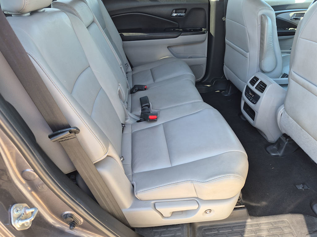 Thumbnail: 2018 Honda Pilot - 11