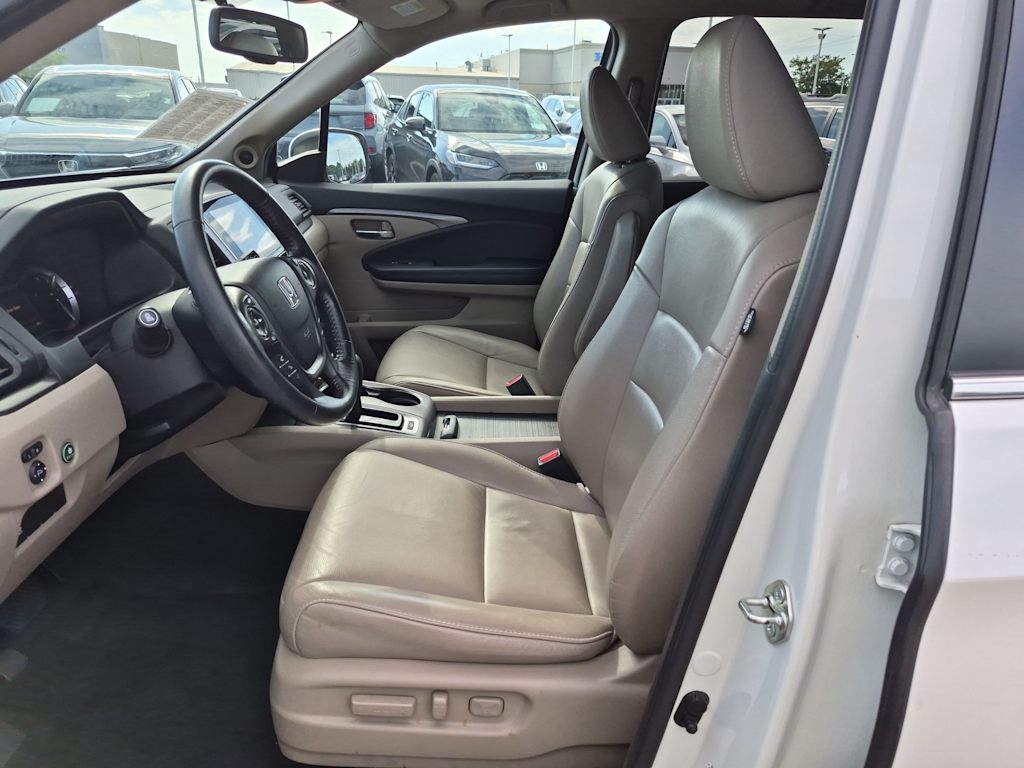 Thumbnail: 2016 Honda Pilot - 10