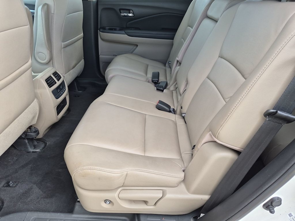 Thumbnail: 2016 Honda Pilot - 26