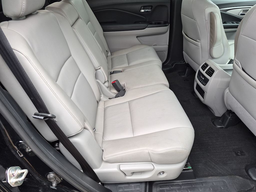 Thumbnail: 2019 Honda Pilot - 11