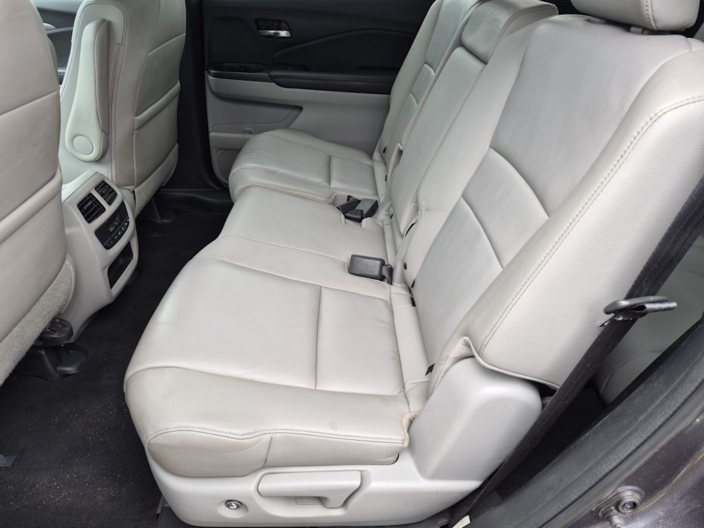 Thumbnail: 2016 Honda Pilot - 27