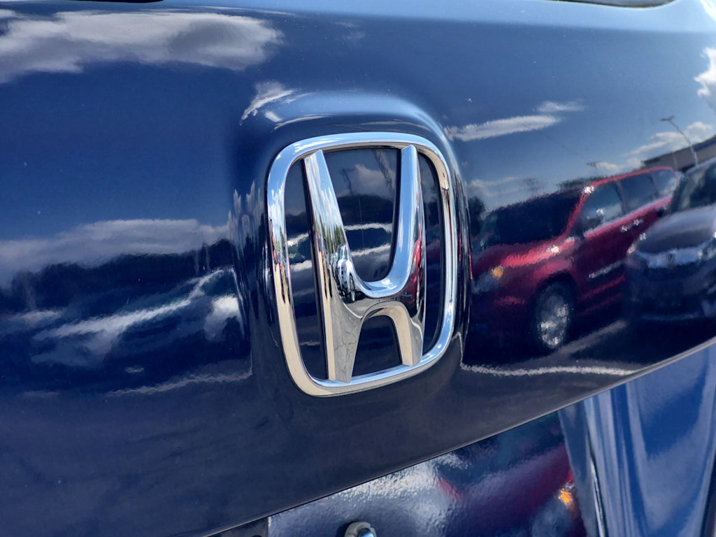 Thumbnail: 2017 Honda Pilot - 25