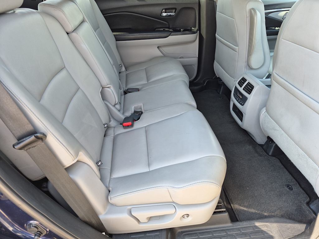 Thumbnail: 2017 Honda Pilot - 29