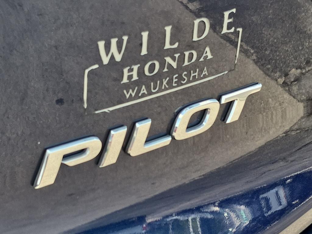Thumbnail: 2017 Honda Pilot - 7