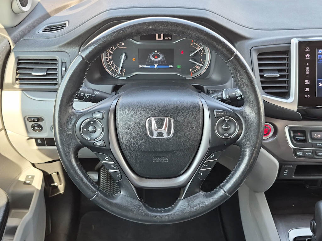 Thumbnail: 2017 Honda Pilot - 13