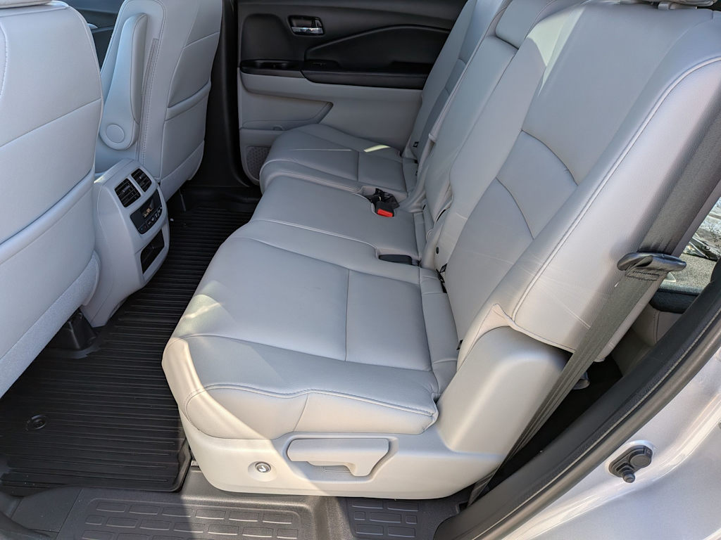 Thumbnail: 2018 Honda Pilot - 12