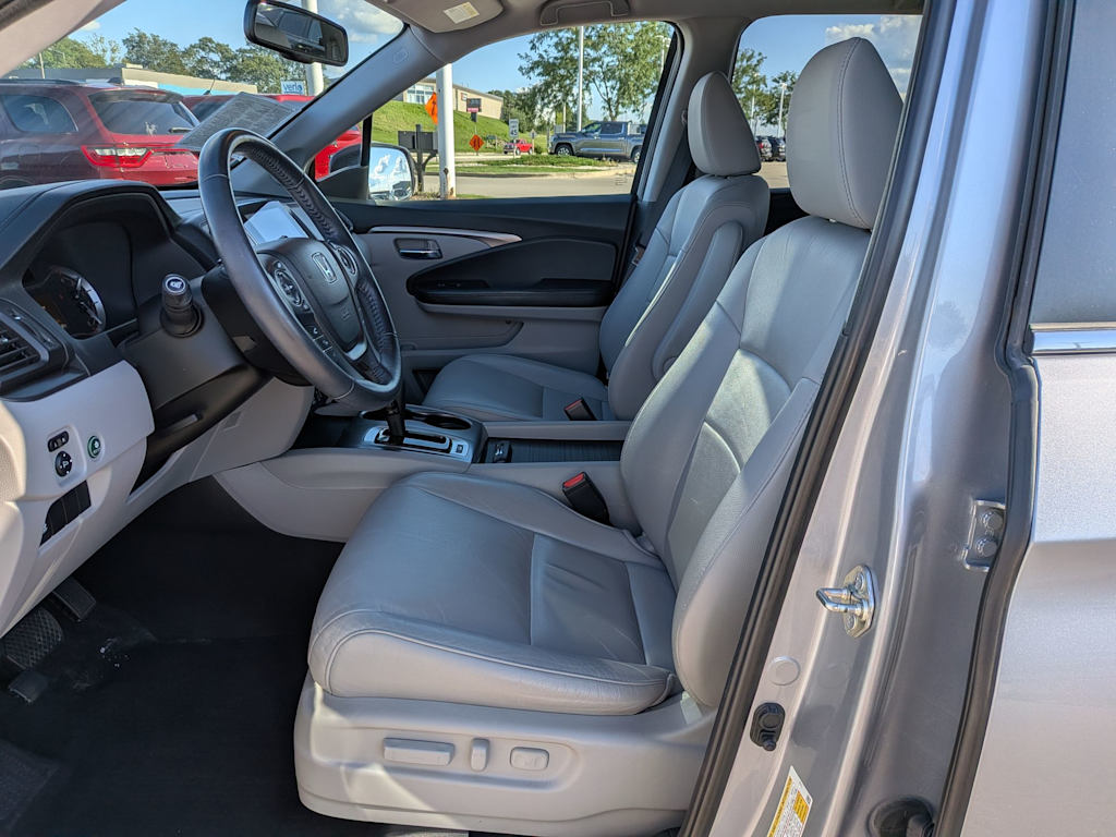 Thumbnail: 2018 Honda Pilot - 10