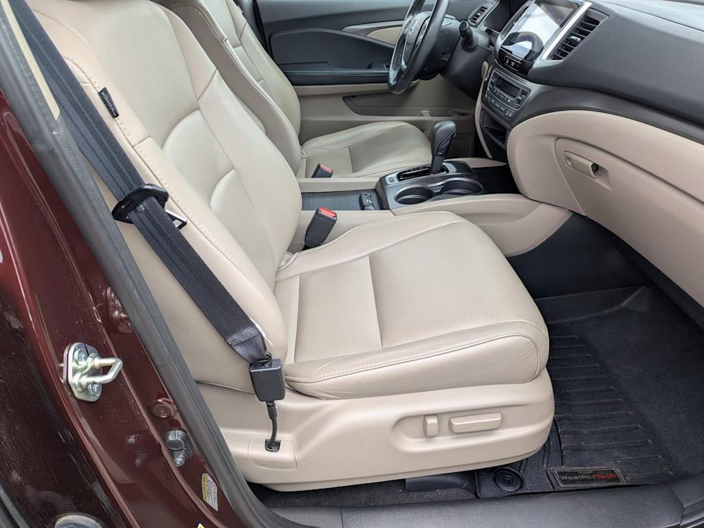 Thumbnail: 2016 Honda Pilot - 26