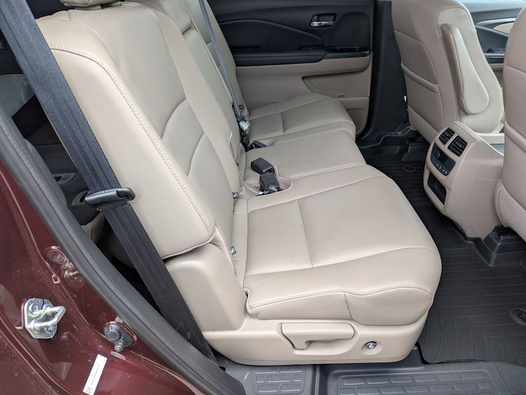 Thumbnail: 2016 Honda Pilot - 11