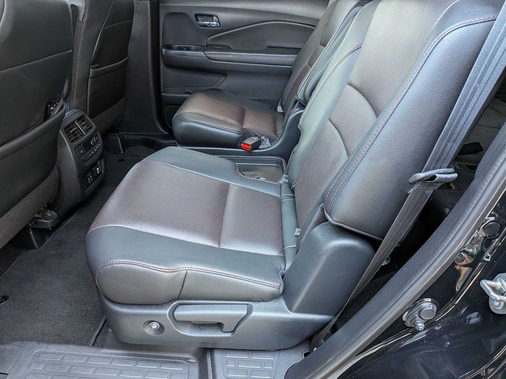 Thumbnail: 2020 Honda Pilot - 11