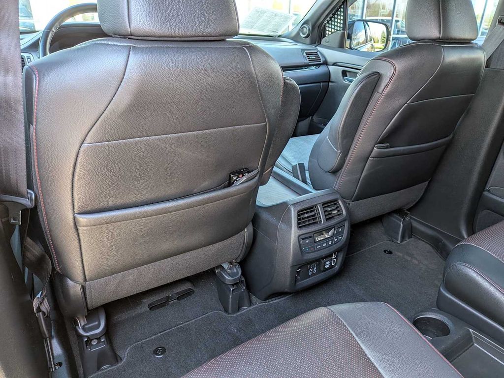 Thumbnail: 2020 Honda Pilot - 29