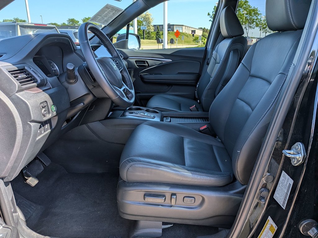 Thumbnail: 2023 Honda Passport - 10
