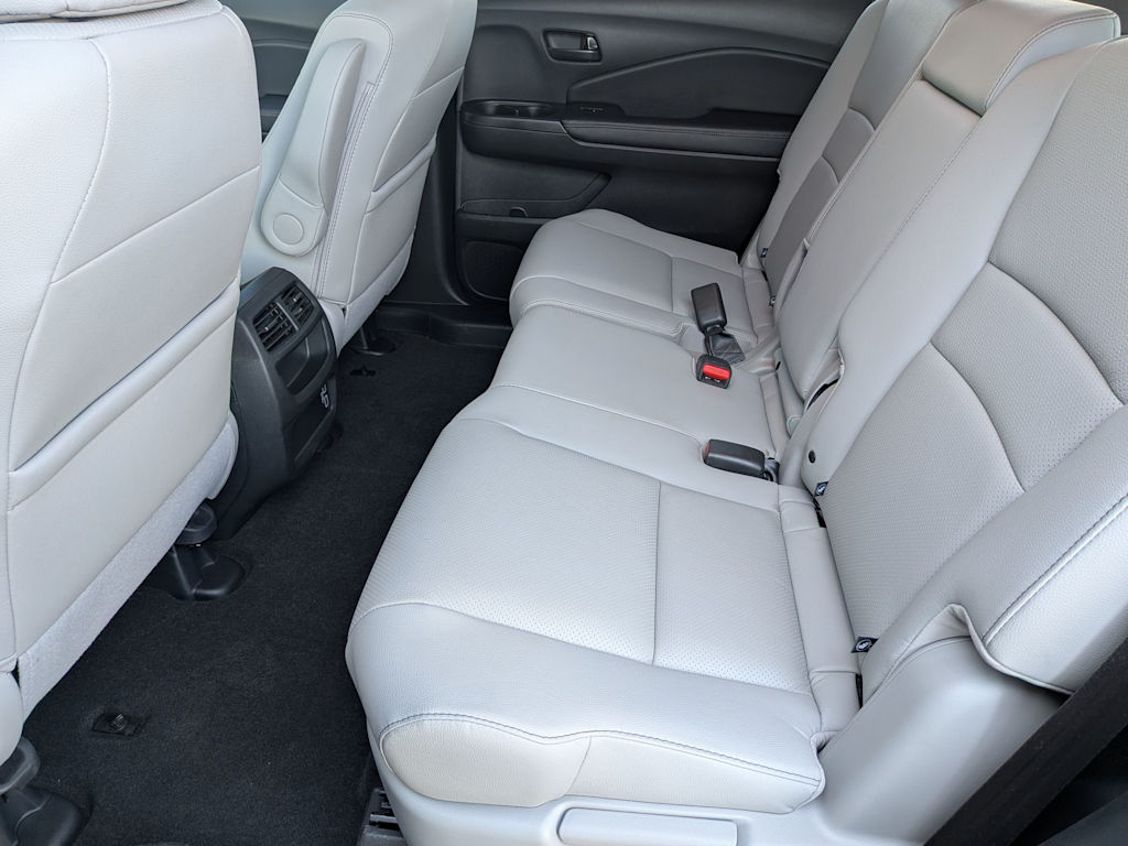 Thumbnail: 2022 Honda Passport - 27