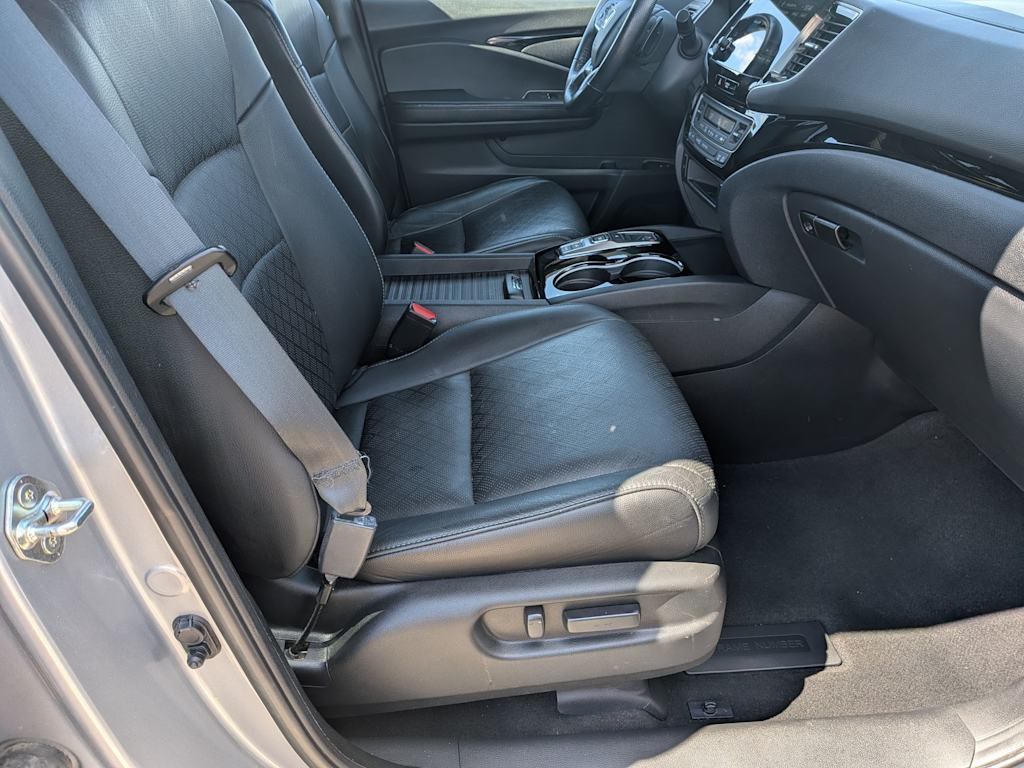 Thumbnail: 2019 Honda Passport - 10