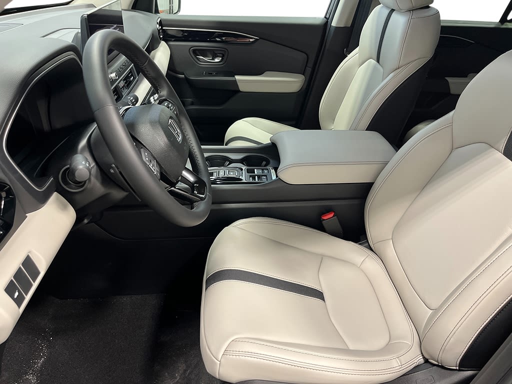 Thumbnail: 2026 Honda Passport - 11