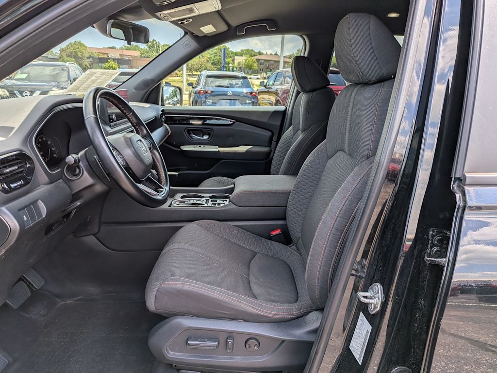 Thumbnail: 2023 Honda Pilot - 9