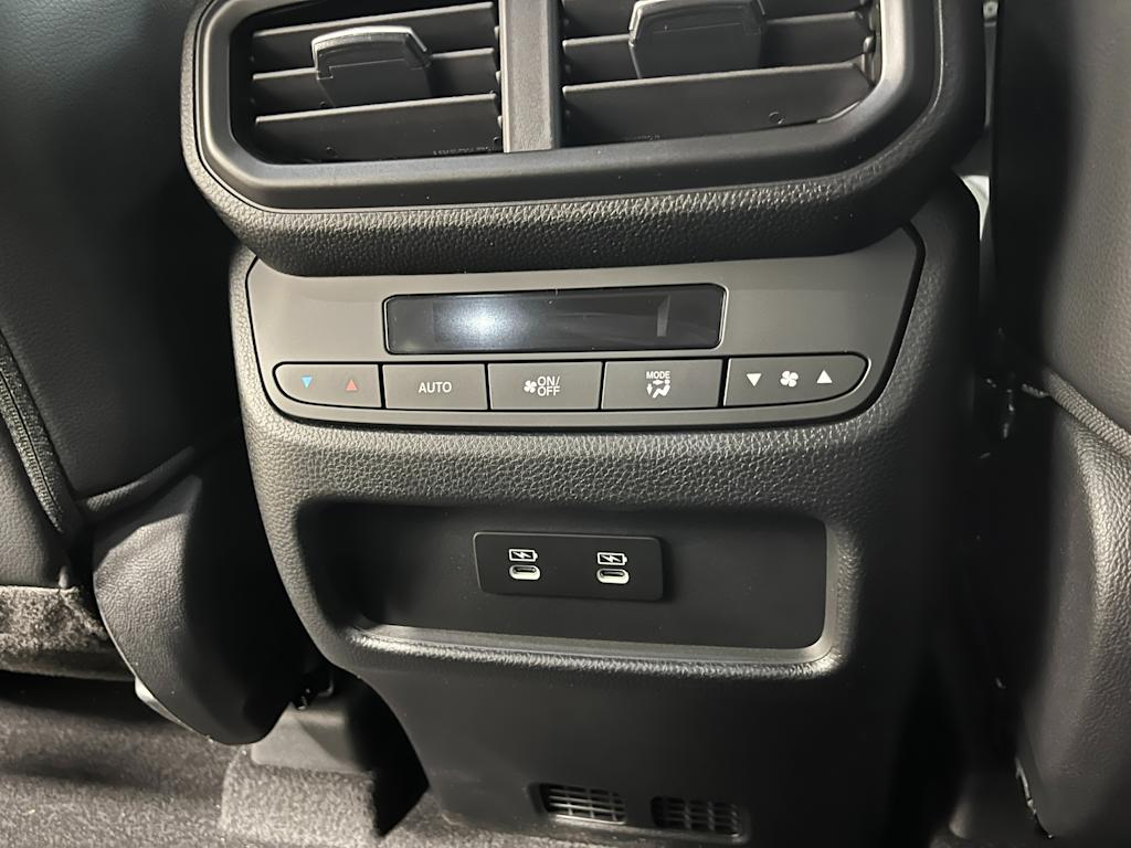 Thumbnail: 2026 Honda Pilot - 26