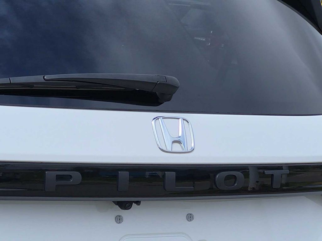 Thumbnail: 2025 Honda Pilot - 24