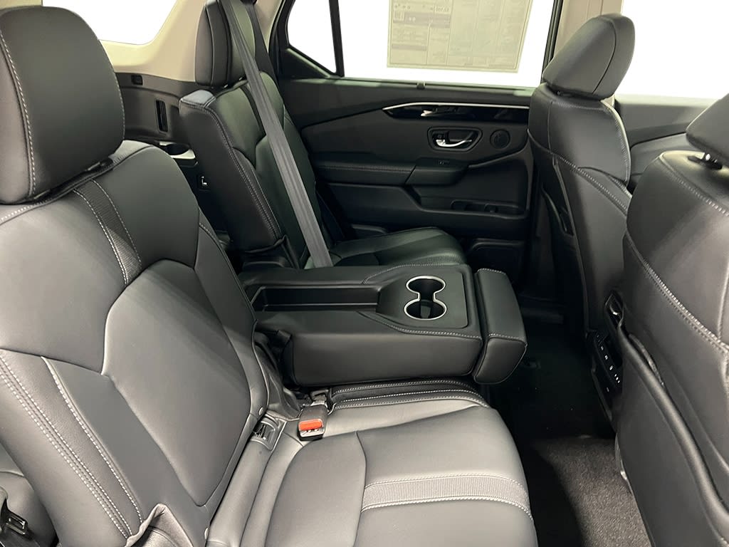 Thumbnail: 2025 Honda Pilot - 37