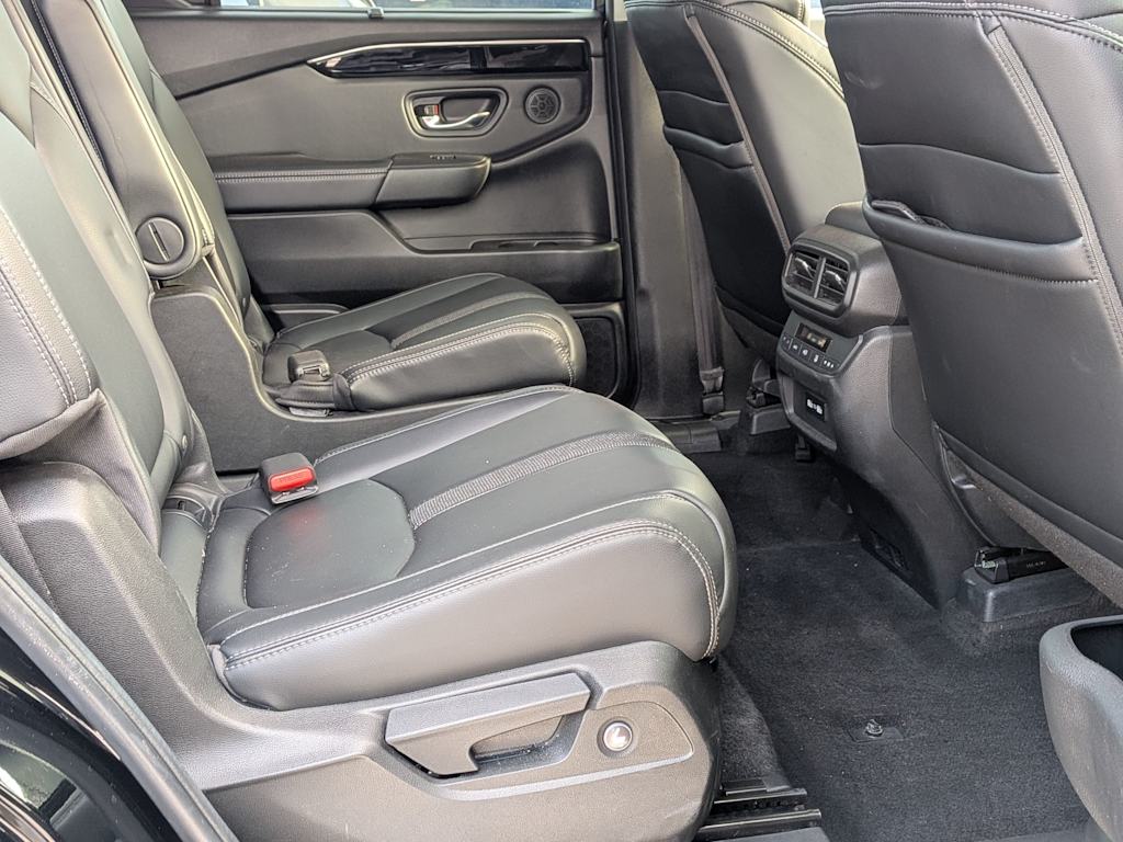 Thumbnail: 2023 Honda Pilot - 25