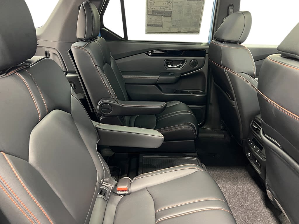 Thumbnail: 2025 Honda Pilot - 38