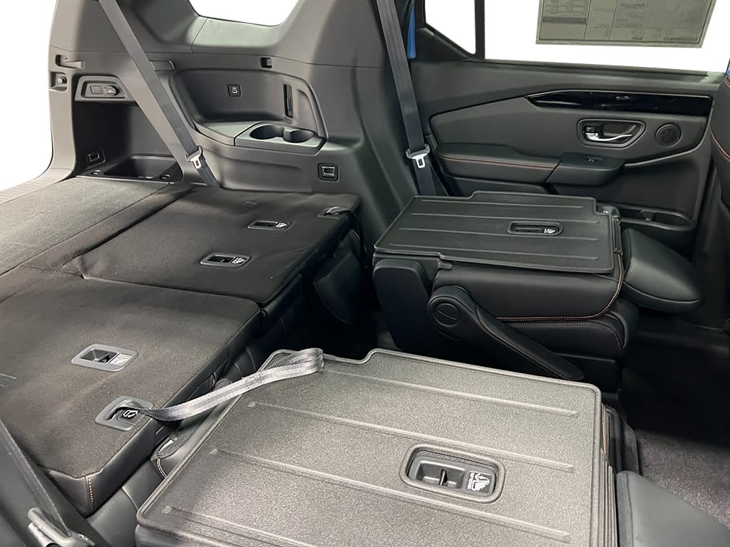 2025 Honda Pilot TrailSport 34