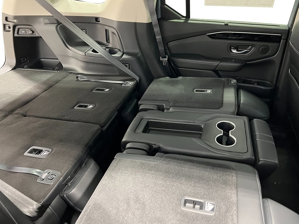 2025 Honda Pilot Touring 39