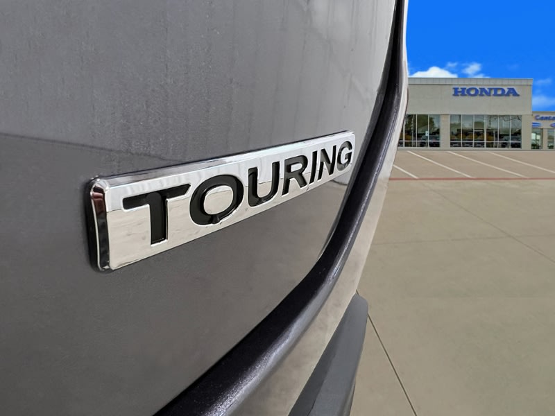 2025 Honda Pilot Touring 18