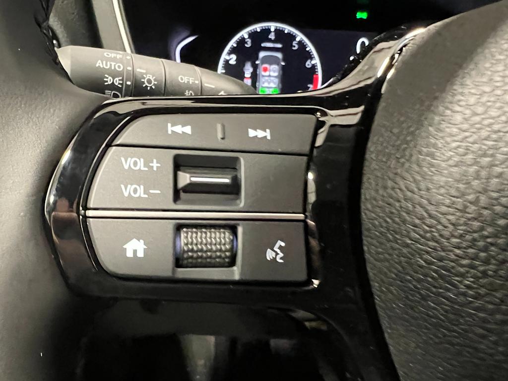 2025 Honda Pilot Touring 28