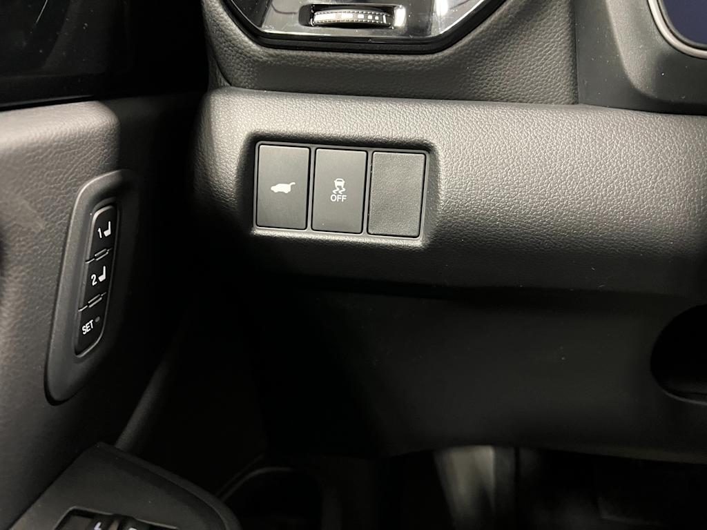 2025 Honda Pilot Touring 26