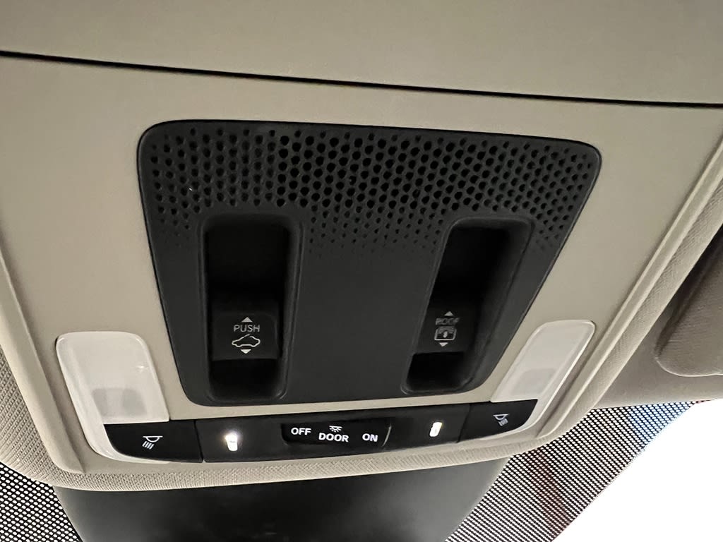 2025 Honda Pilot Touring 27