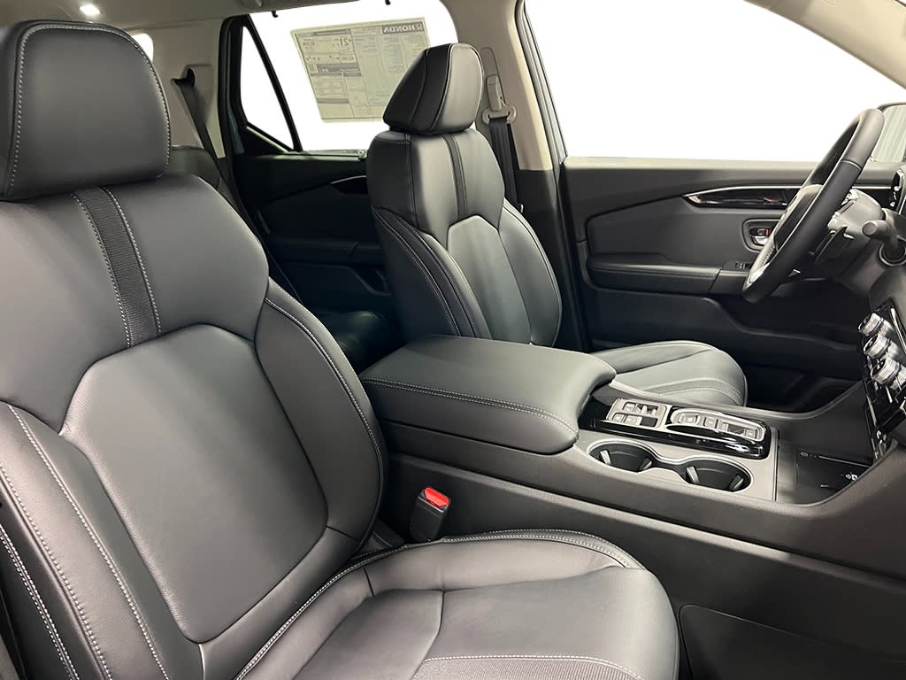 2025 Honda Pilot Touring 41