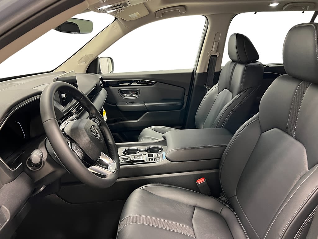 2025 Honda Pilot Touring 11