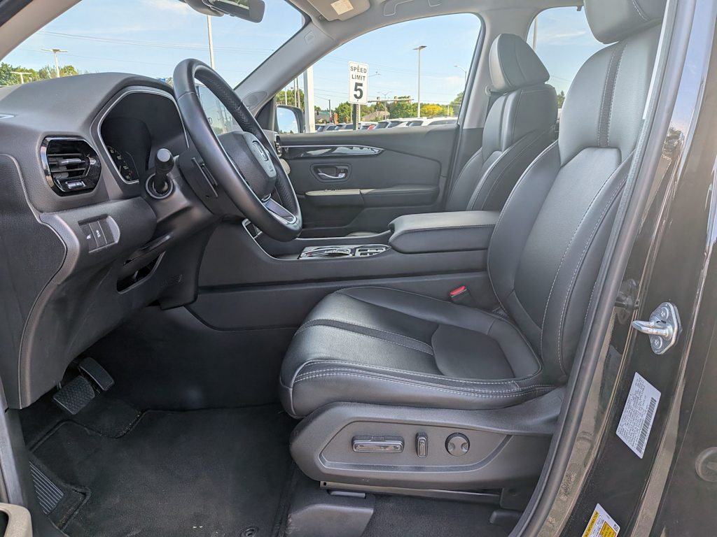 Thumbnail: 2025 Honda Pilot - 9