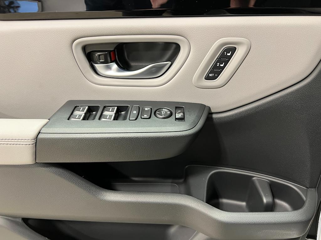 Thumbnail: 2025 Honda Pilot - 24