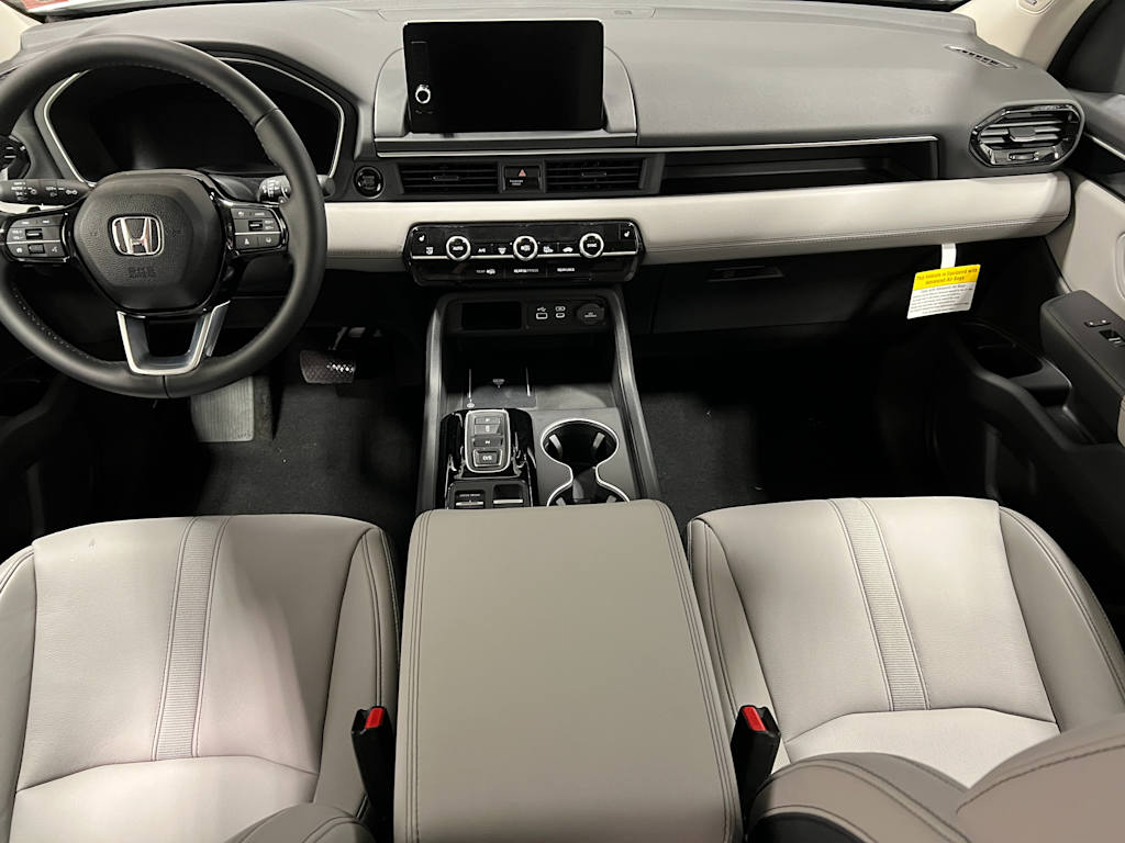 Thumbnail: 2025 Honda Pilot - 10