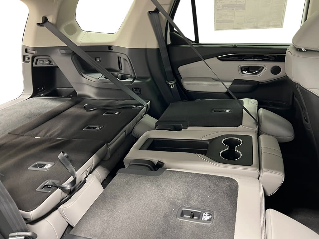 Thumbnail: 2025 Honda Pilot - 38