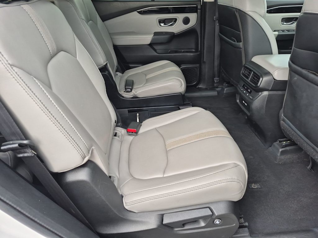 Thumbnail: 2023 Honda Pilot - 28